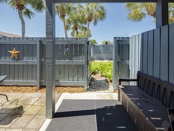 5th image of 631 Tarpon Ave APT 6359