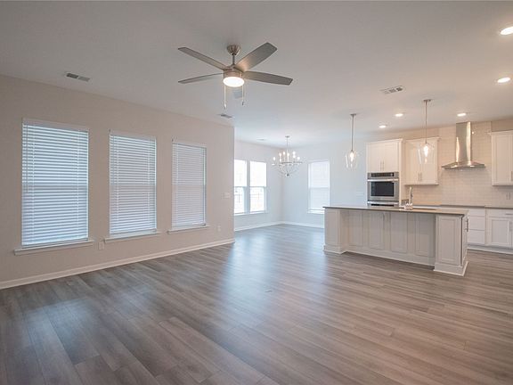 2nd image of 109 Pinehurst Rd