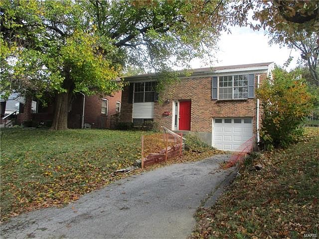 1st image of 2429 McLaran Ave