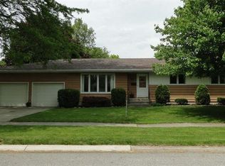 400 Michele St, Crown Pt, IN 46307