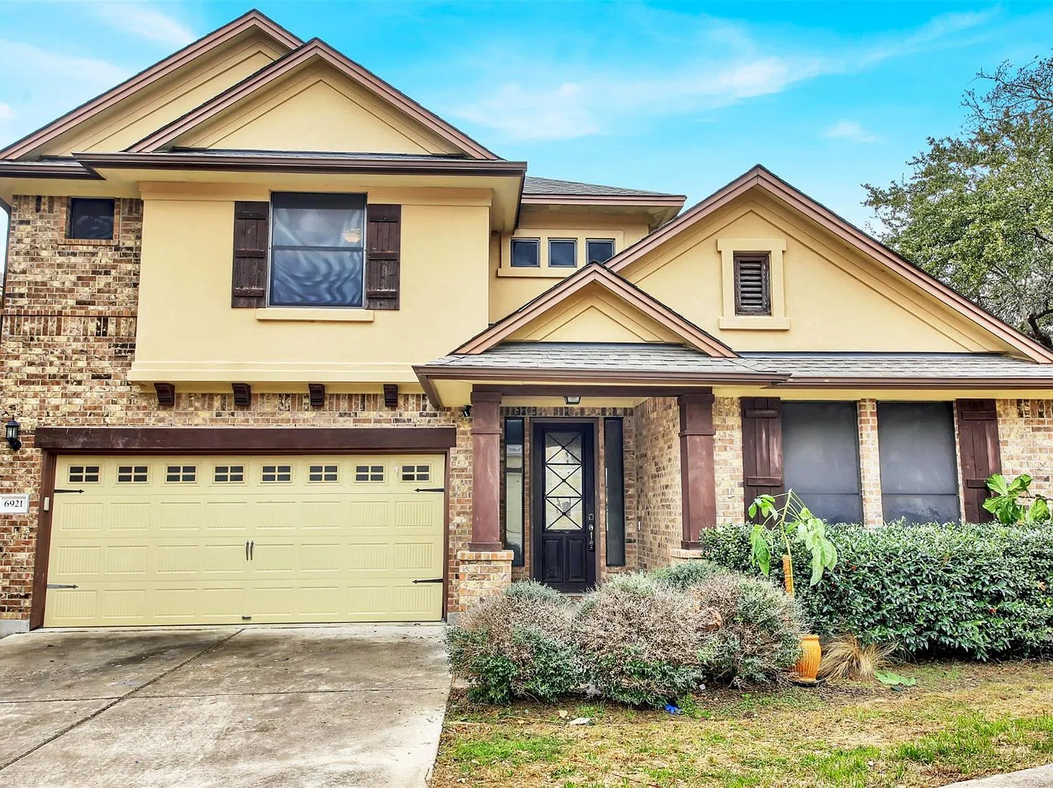 4 bed, 3.0 bath, 2475 sqft, $3,395 — Photo 1