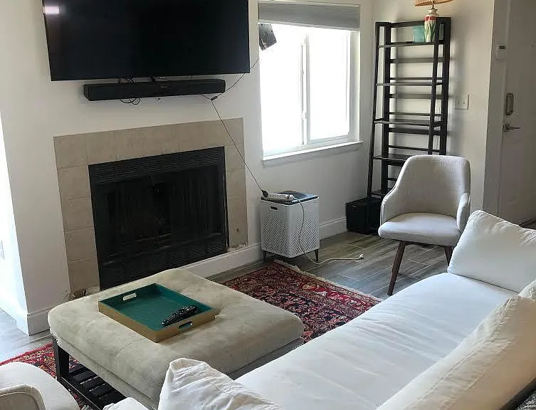 271 Alexandra Dr #8 — Photo 1