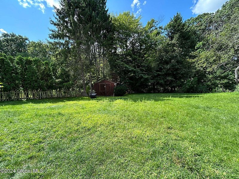 5th image of 1081 Serafini Drive