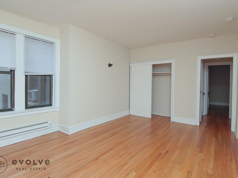 1st image of 619 W Melrose St #621G2