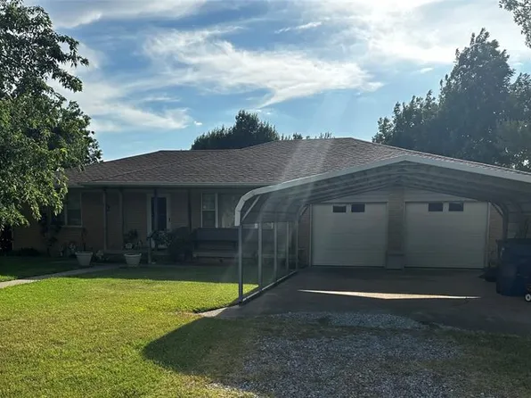 311 S Spruce St, Crescent, OK 73028