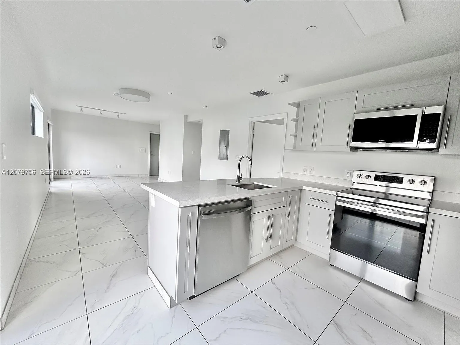 Brickell Riverview — Photo 1