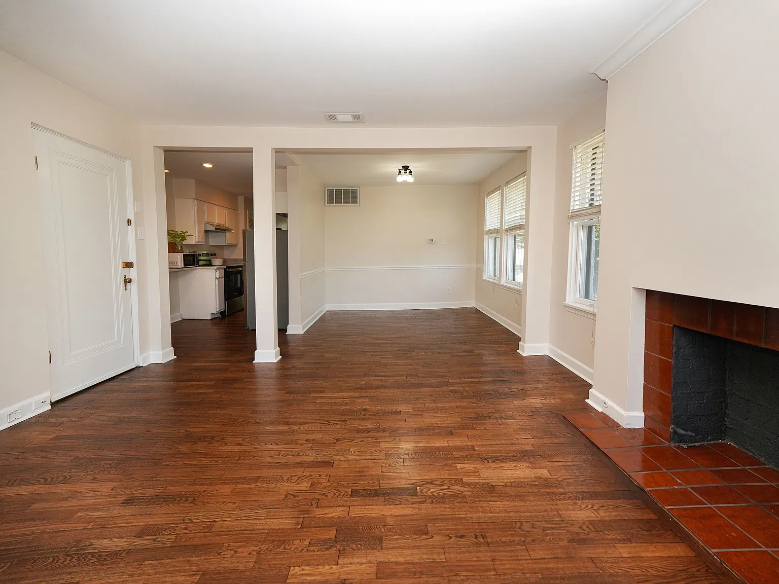1 bed, 885 sqft, $1,250 — Photo 4