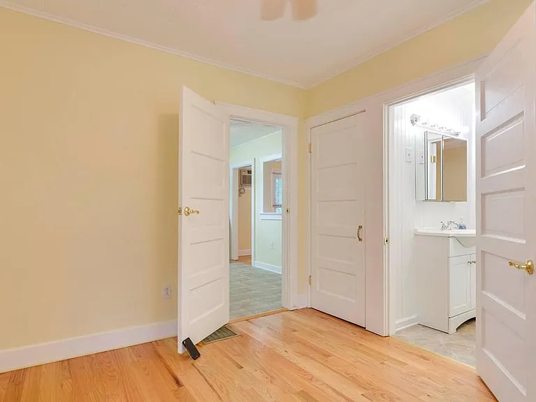 130 Dwight Ave — Photo 9