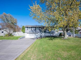 1767 Dumont Dr, Mineral Ridge, OH