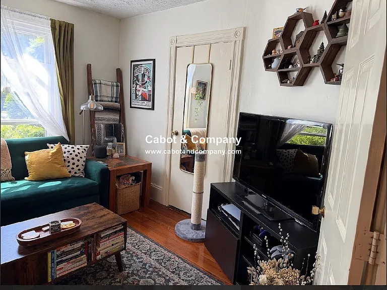 14 Mead St #1 — Photo 3