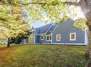 85 Sheep Farm Dr, East Greenwich, RI 02818