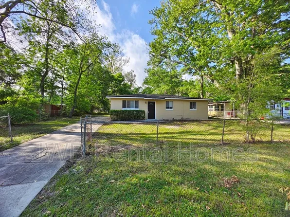 6812 Jack Horner Ln, Jacksonville, FL 32210