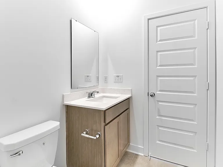 422 Eisenhower St — Photo 9