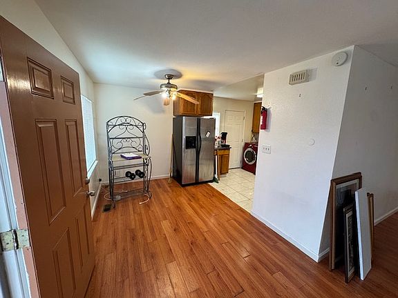 3rd image of 6931 Krause Ave #1