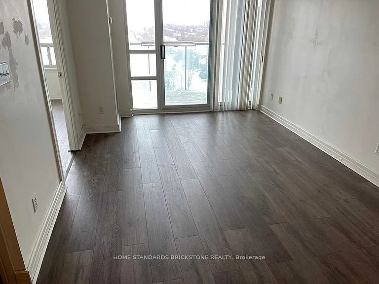 18 Harrison Garden Blvd #911 — Photo 5
