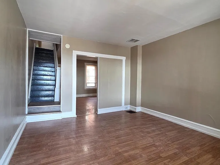 716 Church St — Photo 2