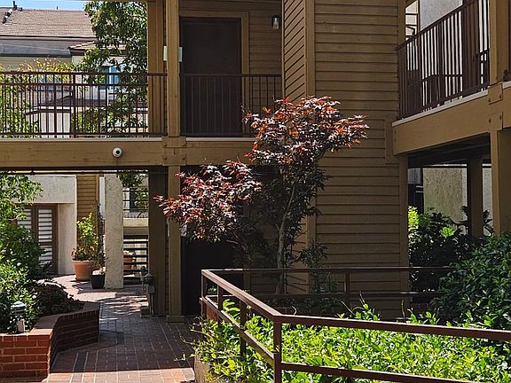 3rd image of 400 N Louise St APT 201