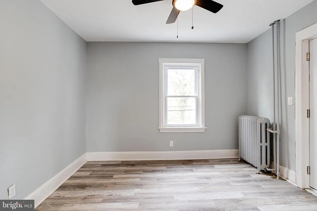3401 W Rogers Ave — Photo 3