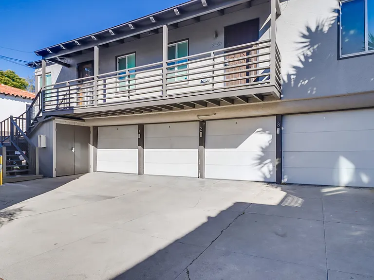 2455 Union St — Photo 23