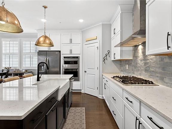 4th image of 309 N Rampart St