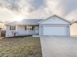 331 S Sloan St, Lebanon, MO 65536