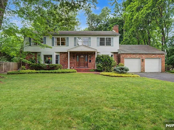 10 Marcotte Ln, Tenafly, NJ 07670