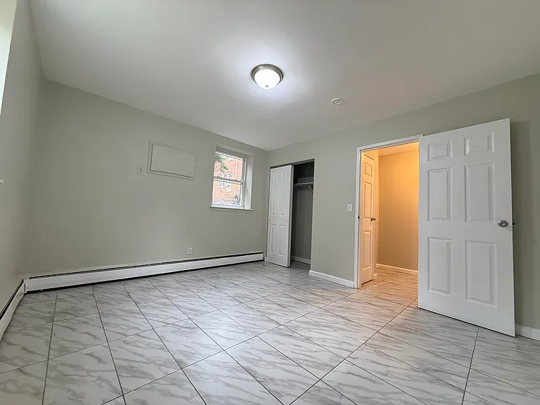 111-112 Lincoln Ave #6 — Photo 6