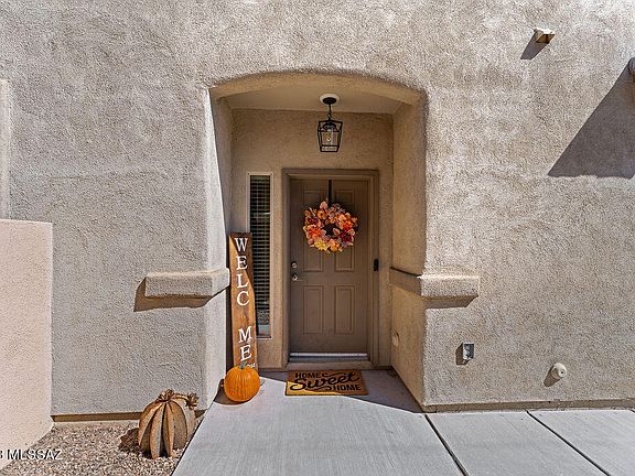 3rd image of 668 W Calle Capotasto