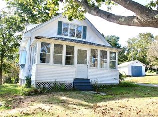 100 Elm St S, Groton, CT 06340