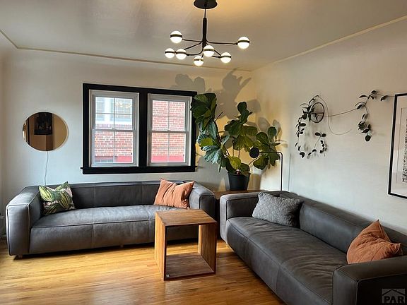 5th image of 421 Jackson St