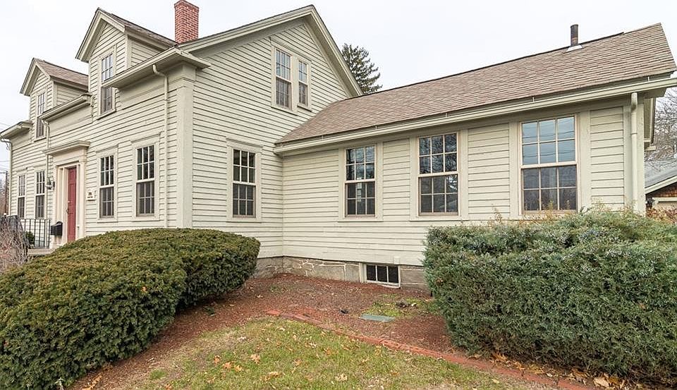 1st image of 298 Pleasant St