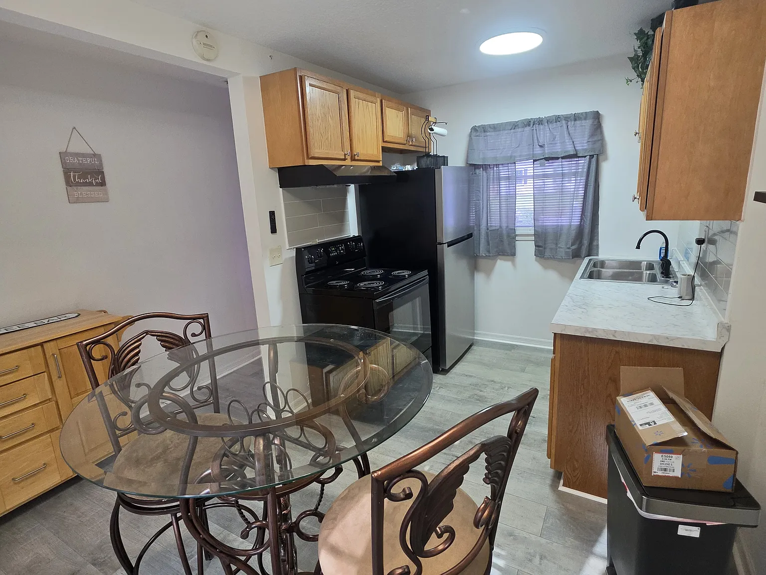 3 bed, 932 sqft, $650 — Photo 4