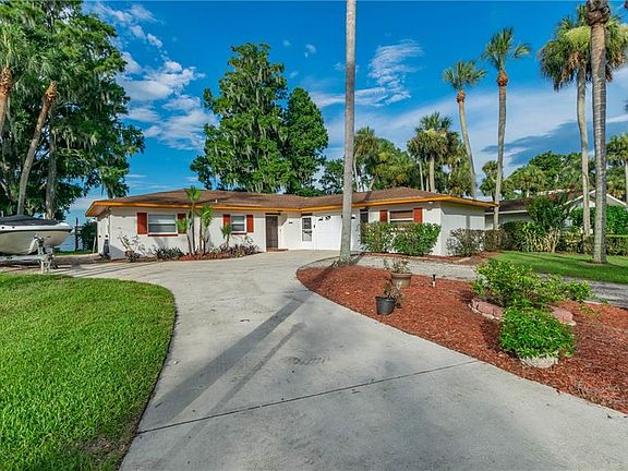 4th image of 5536 Lakeside Dr