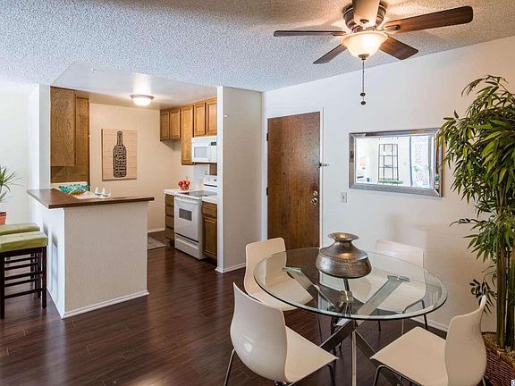 5th image of 805 Temple Ter Unit 105