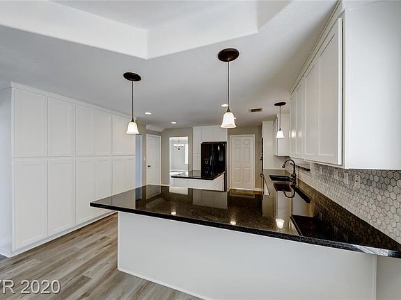 5th image of 1506 Sunrise Cir