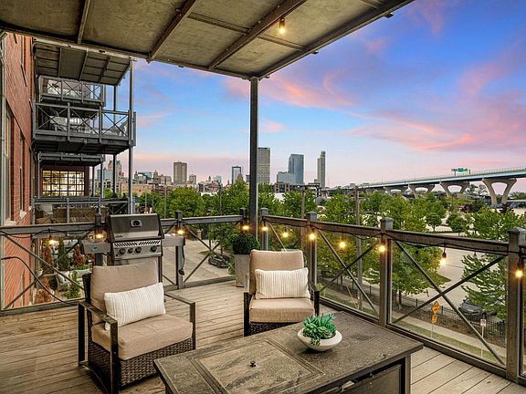 3rd image of 601 E Erie STREET #314