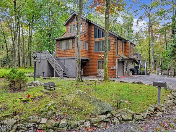 183 Delbert Dr, Gouldsboro, PA 18424