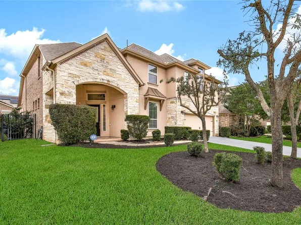27 Waterfall Way, Tomball, TX 77375