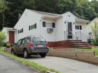 13 South St, Franklin, NJ 07416