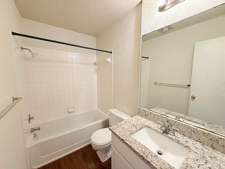 2013 James Pl — Photo 30