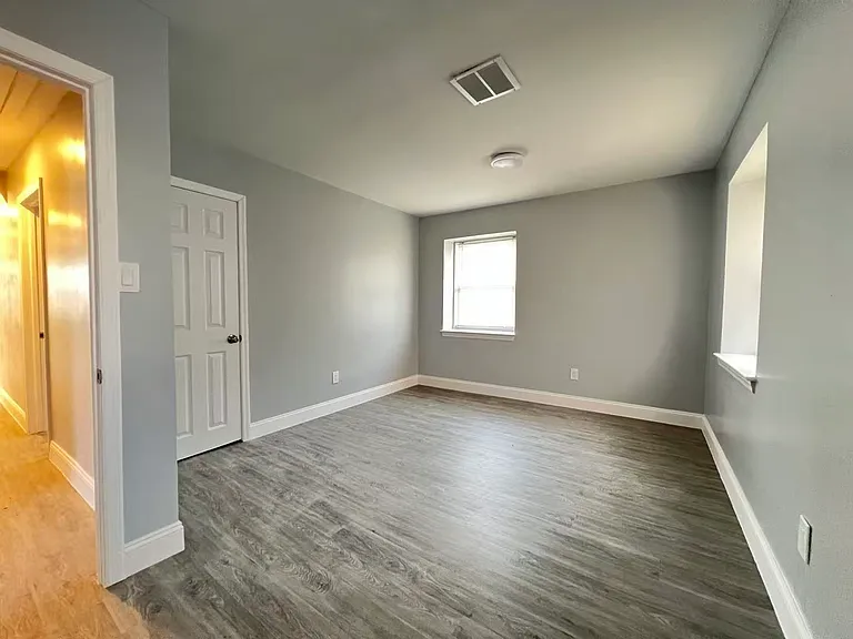 8714 Verree Rd — Photo 3