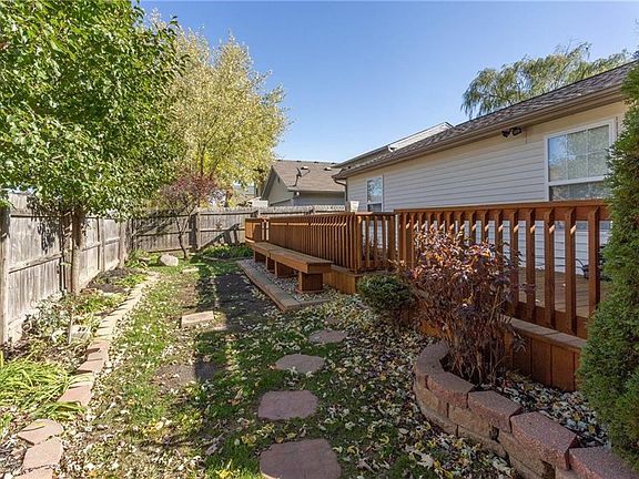 2nd image of 5915 Draycott Dr
