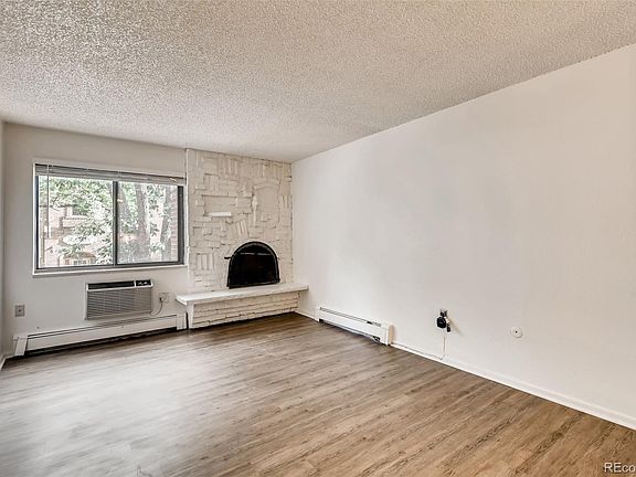 3rd image of 1008 N Corona St APT 207