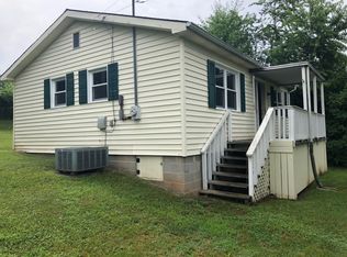 224 Hemlock Dr, Bristol, VA 24201