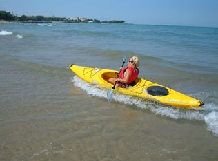 1427 Noyes St, Evanston, IL 60201