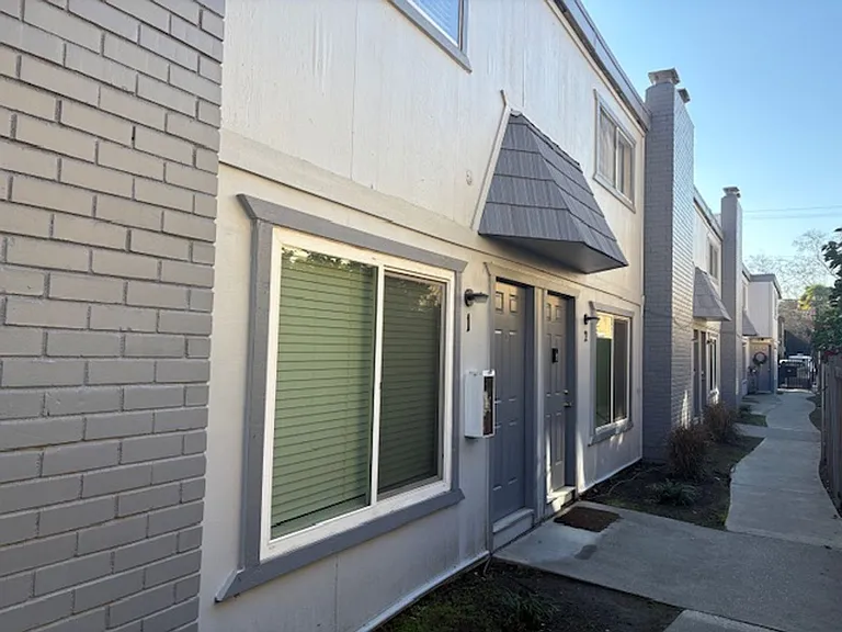 2620 C St — Photo 23