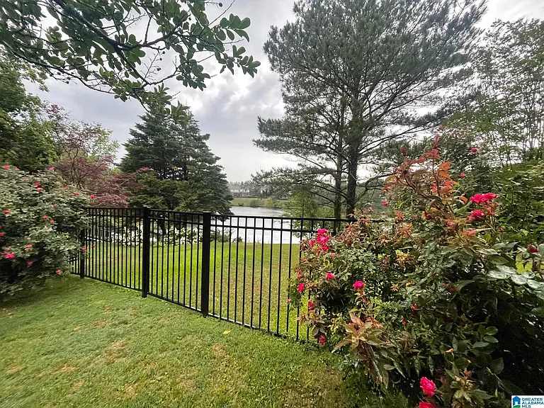 681 Treymoor Dr — Photo 14