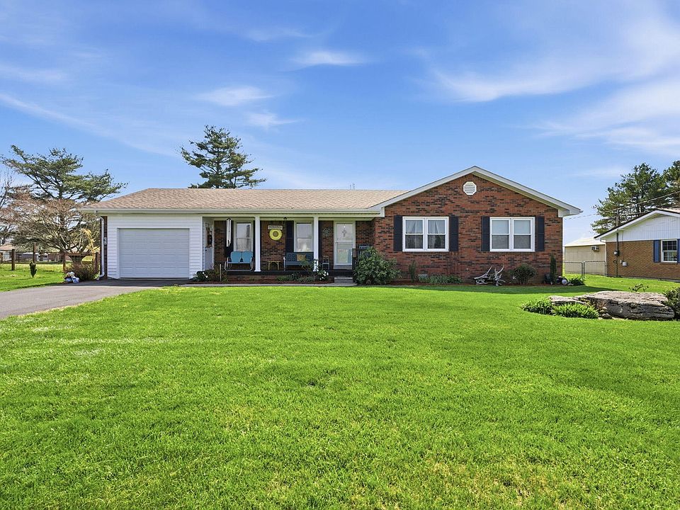 1st image of 121 Meadowlark Dr