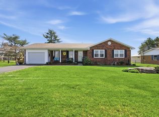 121 Meadowlark Dr, Crab Orchard, KY 40419