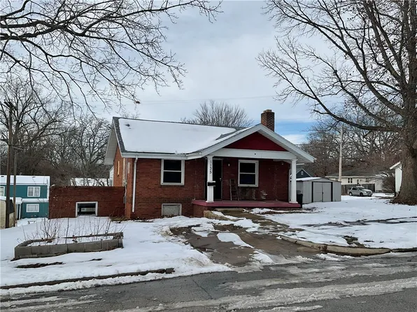 1135 S 21st St, Decatur, IL 62521